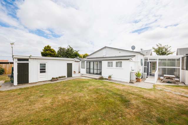 121-123 High Street Bulls_4