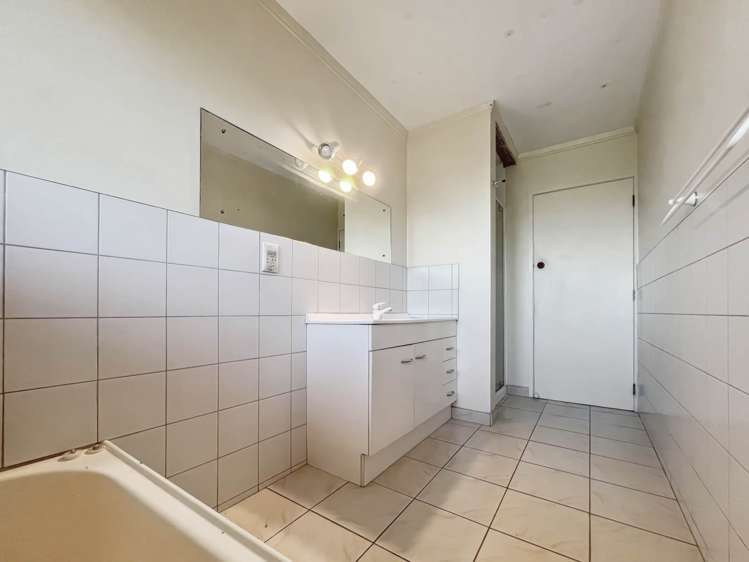 2/121 Monarch Avenue Hillcrest_16