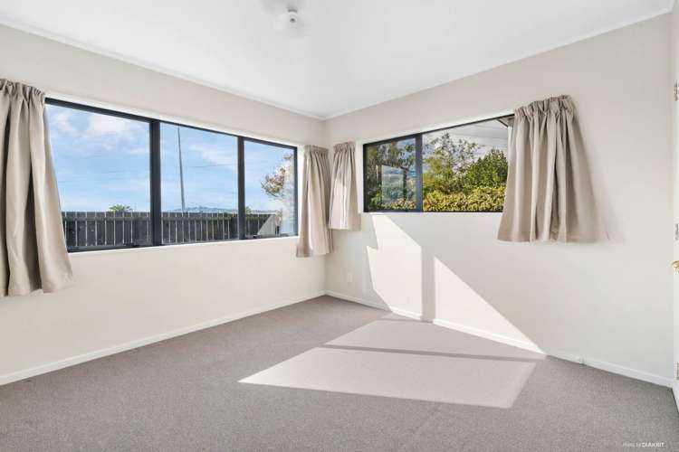 25 Aspiring Avenue Clover Park_18