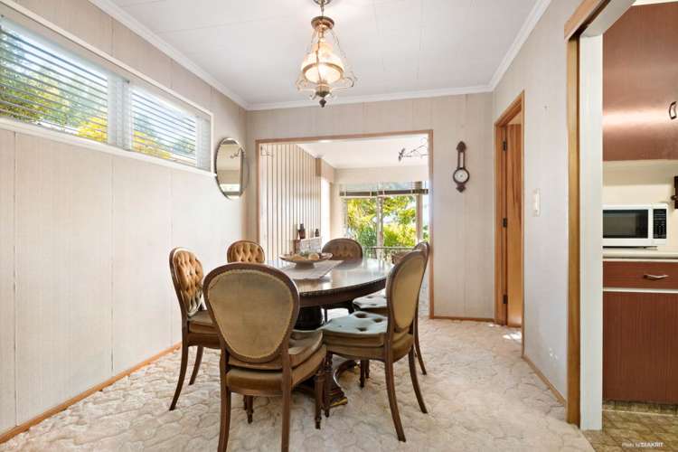 549 Beach Road Murrays Bay_11