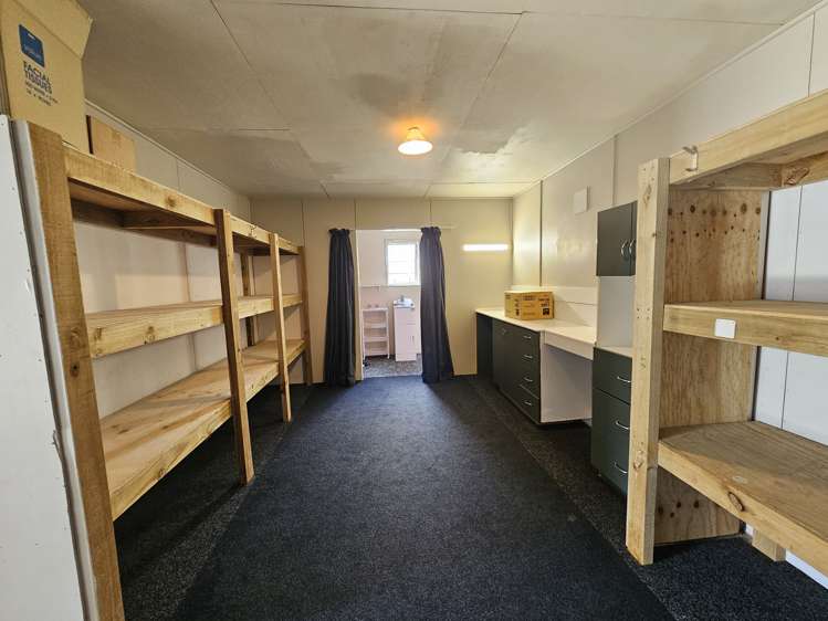 196 Bath Street Levin_16