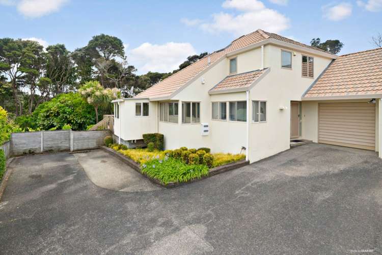 2/111 Seaview Road_0