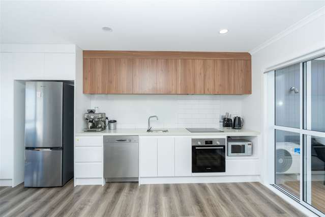 8/4 Palmerston Street Hamilton Central_2