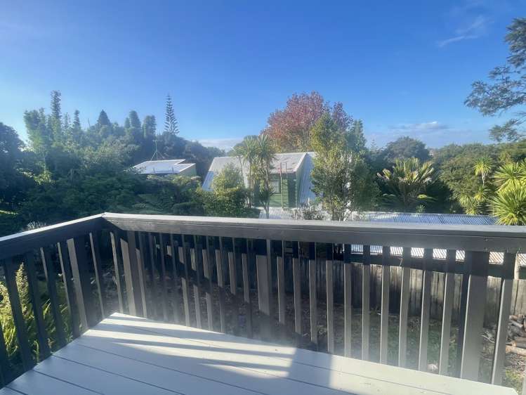 26 Longfellow Parade Glen Eden_11