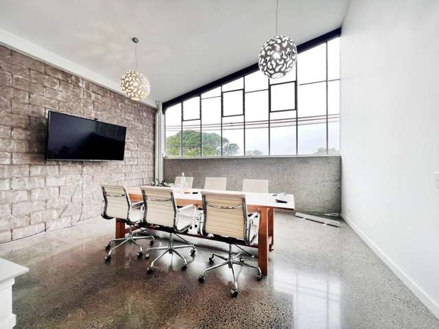 MODERN GREY LYNN OFFICE