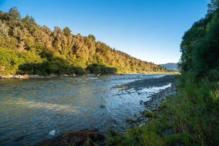 847 Lake Brunner Road Moana_9