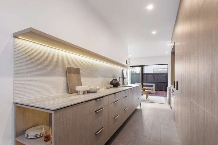 3/44 Winchester Street_1