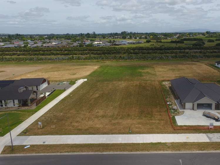 29 Alan Livingston Drive Cambridge_7