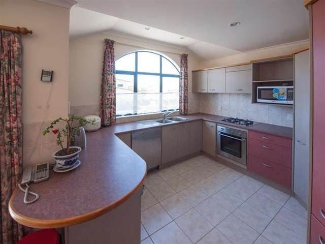 65 Amesbury Drive Churton Park_3