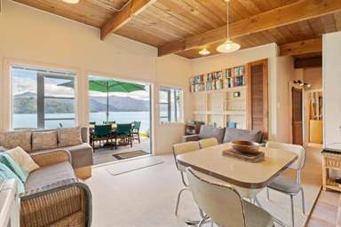 2453 Kenepuru Road_2