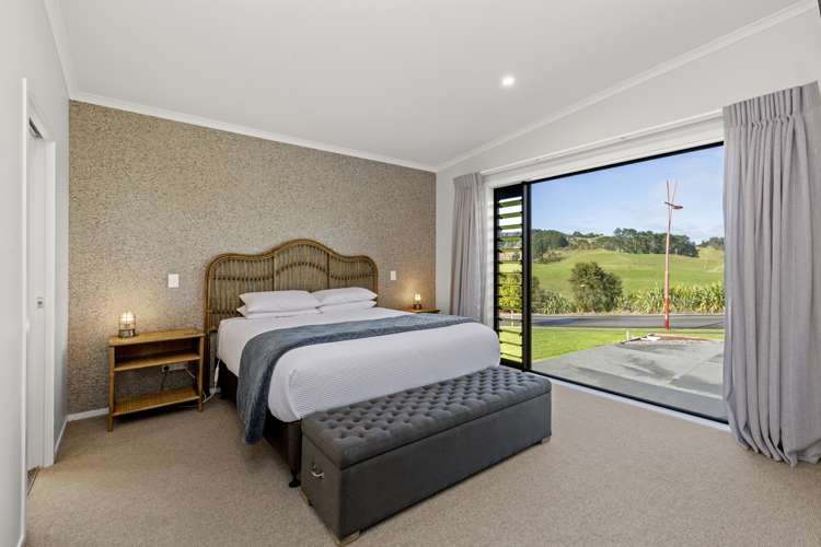 14 Robertson Street Raglan_15