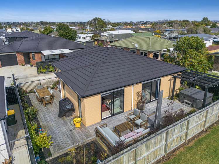 16a Lillian Place Orewa_29