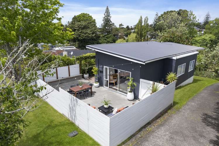 15 Eskdale Road Birkdale_20