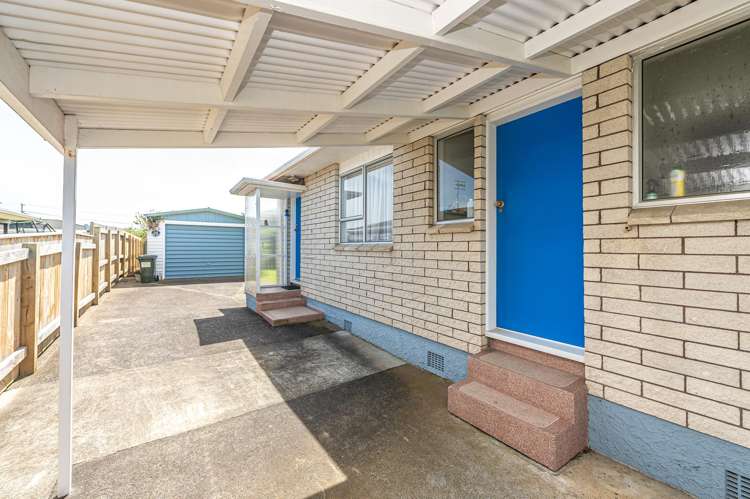 69 Exeter Crescent Springvale_13