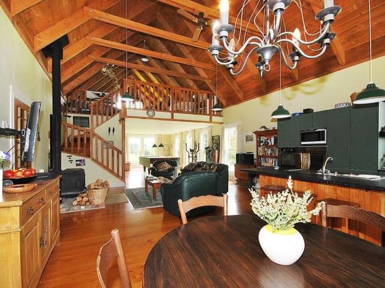 428 West Road Mauriceville_5