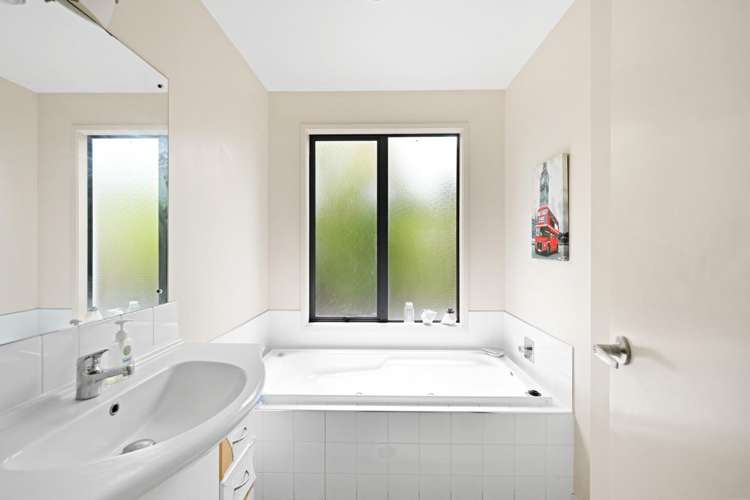 5B Opoia Road 1074_11