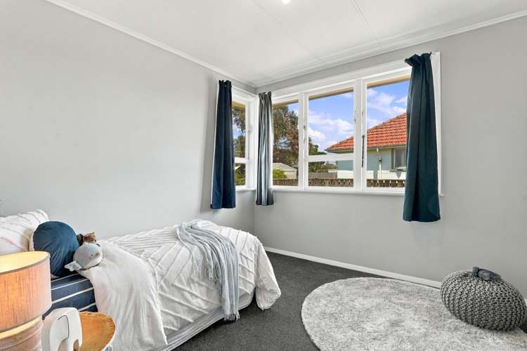 23 Churchill Crescent Tawhero_12