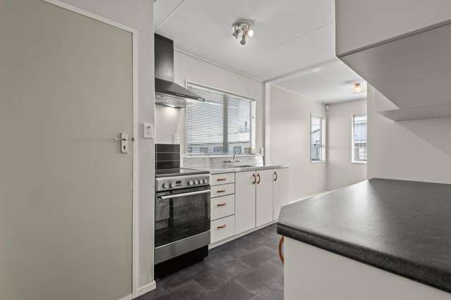 52A Somerset Crescent Highbury_3
