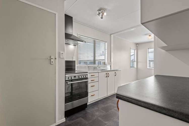52A Somerset Crescent Highbury_2