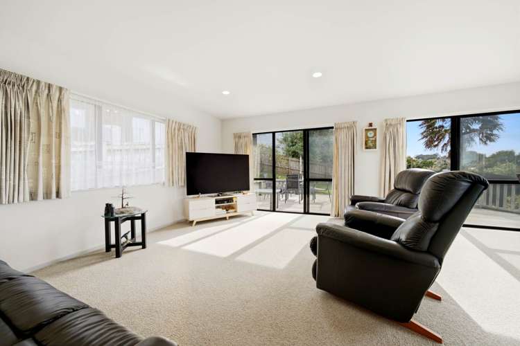 9 Lyttelton Avenue Forrest Hill_3