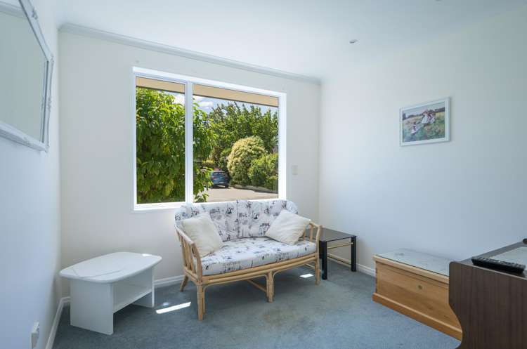 3 Sterling Way Stoke_3