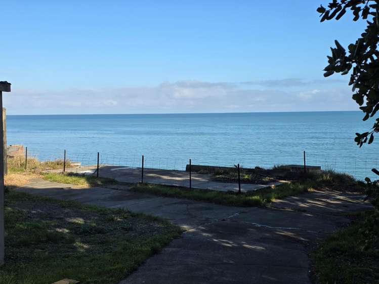 1616 Cape Palliser Road Cape Palliser_11