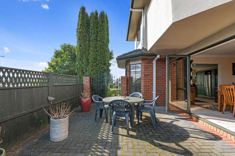 99 Basley Road Owhata_10