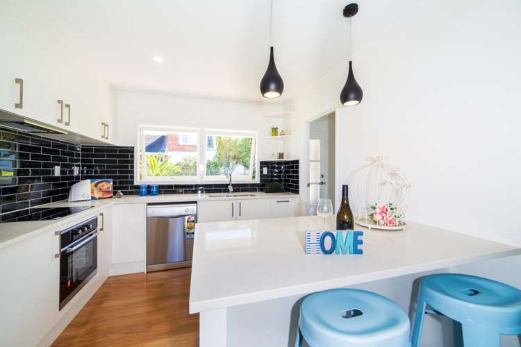 2/34 Alamein Avenue Belmont_12