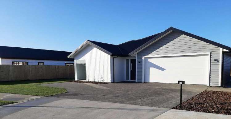 51 Mcquillan Avenue Woodend_18