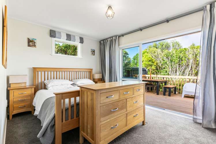 5 Pauline Way Paparangi_6