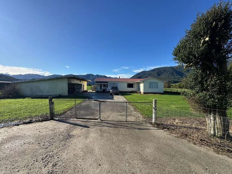 451 Umere Road Karamea_8