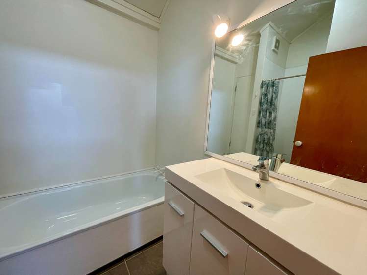 1/10 John Shaw Drive St Johns_8