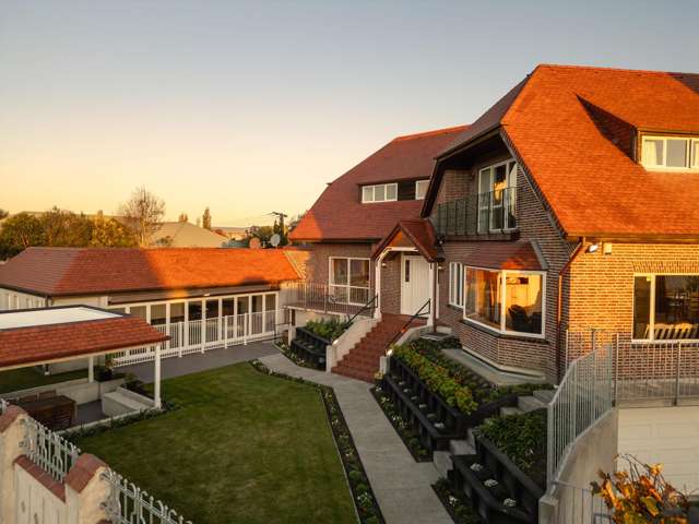 7 Nederland Avenue Burwood_3