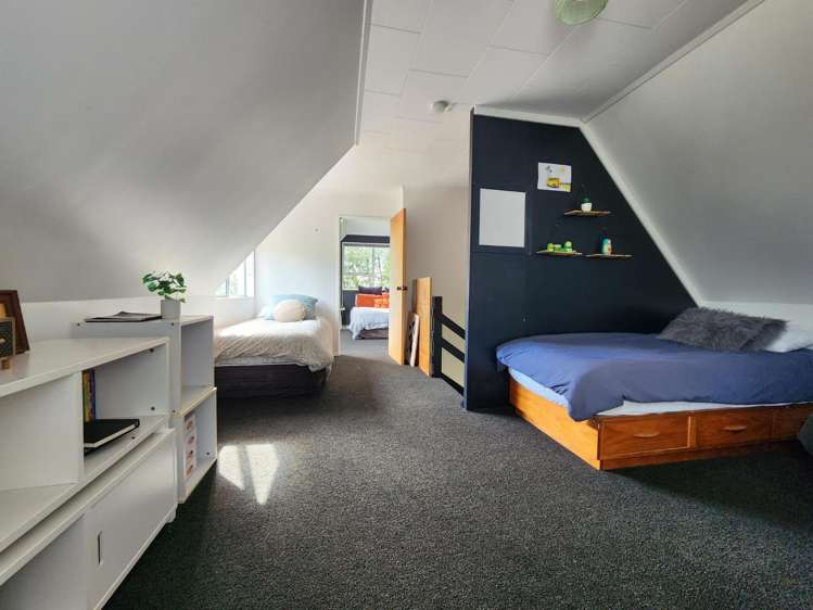 1138 South Road Oakura_13