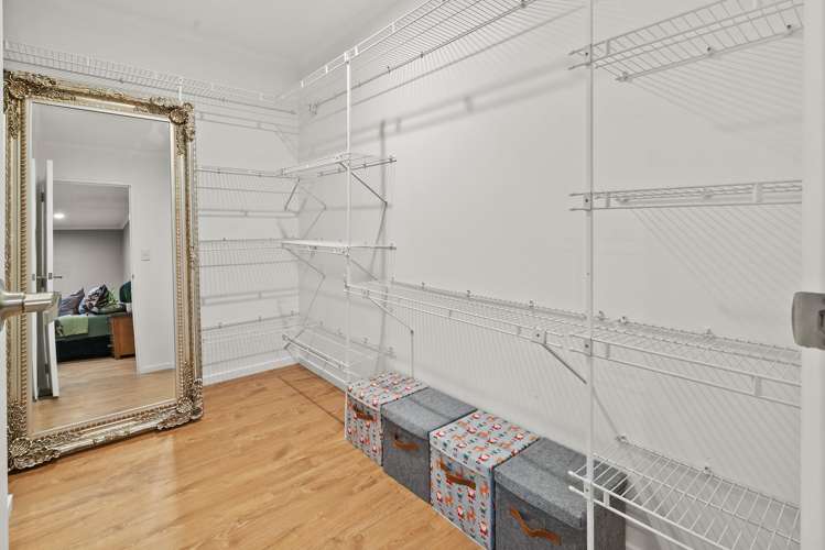 6 Phar Lap Crescent Takanini_9