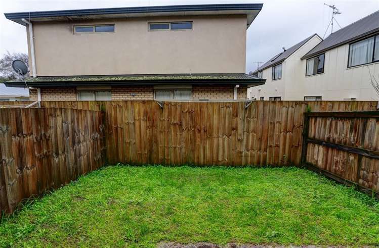 73 Chiefs Court Hamilton East_9