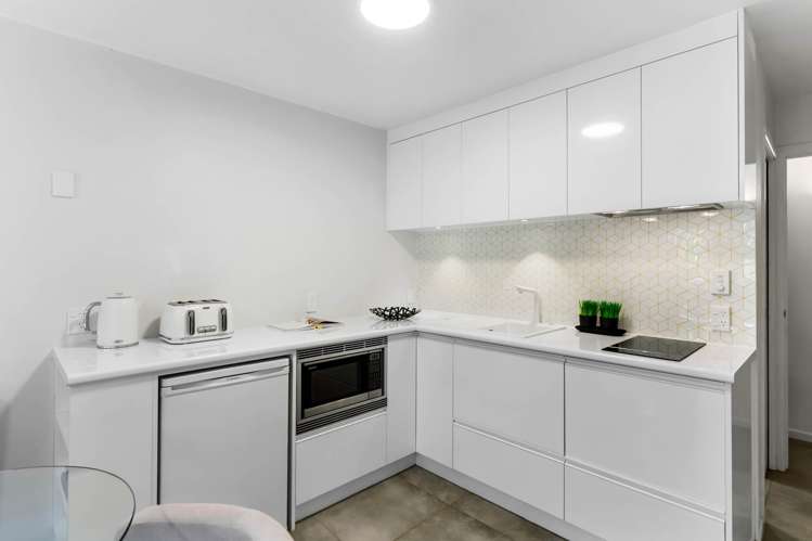 9/6 Sarsfield Street Herne Bay_19