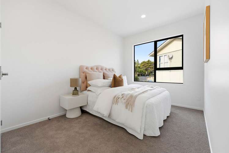 Lots1-3/12 Totaravale Drive Totara Vale_16