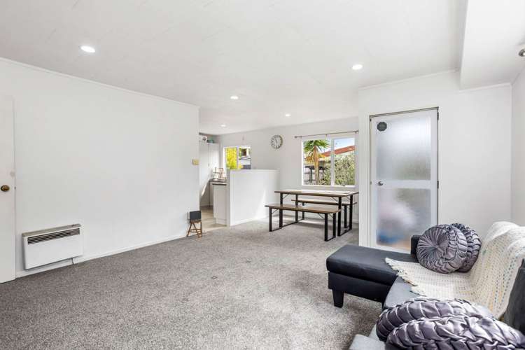 23 Meadowvale Rise Titirangi_11