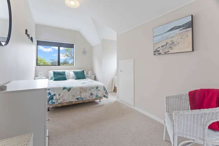 11 Ngarahana Avenue Paremoremo_15