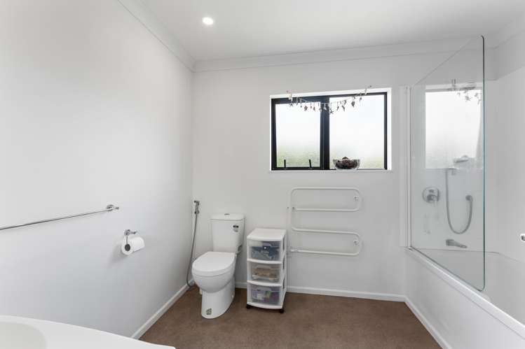 22 Kiharoa Street Otaki Beach_25