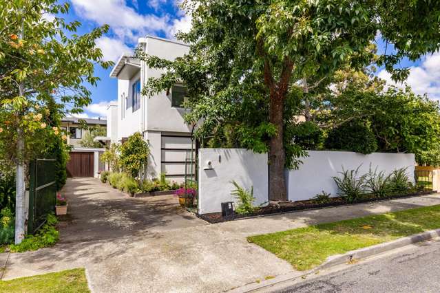 Stunning townhouse in award-winning Springlands