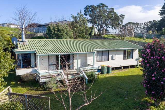 Elevated Bell Block Living with Taranaki Views