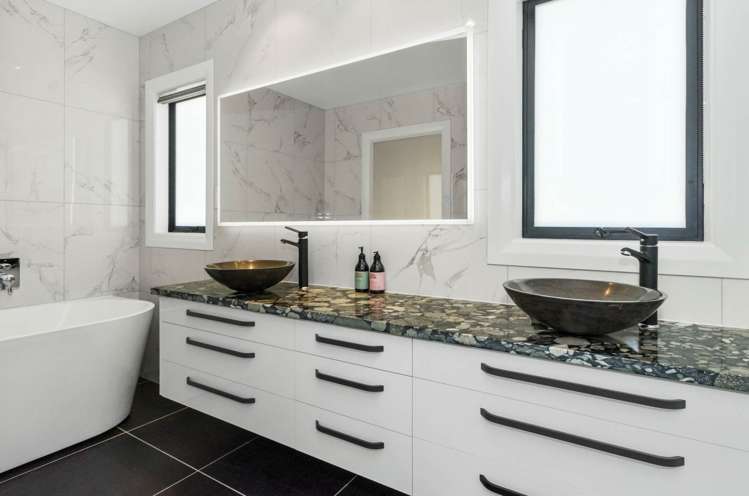 10 Kerrykeel Drive Flat Bush_11