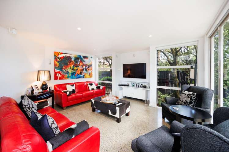 297 Fitzherbert Avenue West End_3