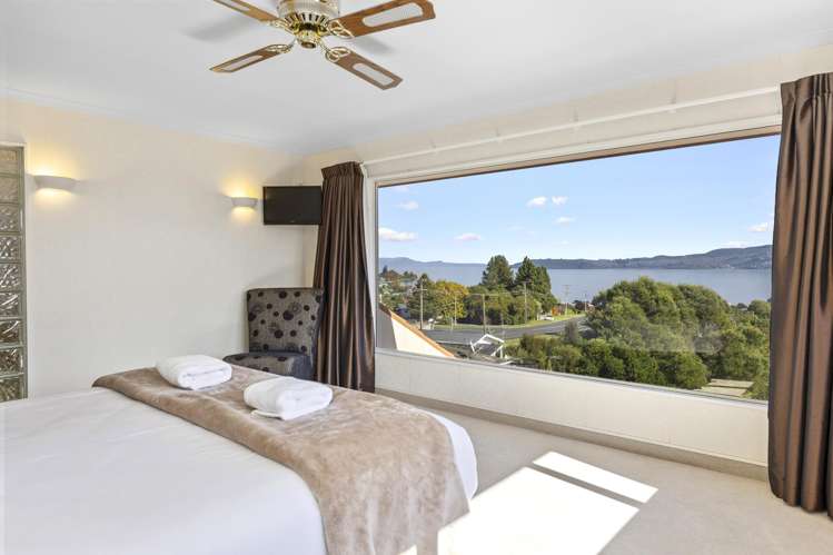 2/36 Shepherd Road Waipahihi_14