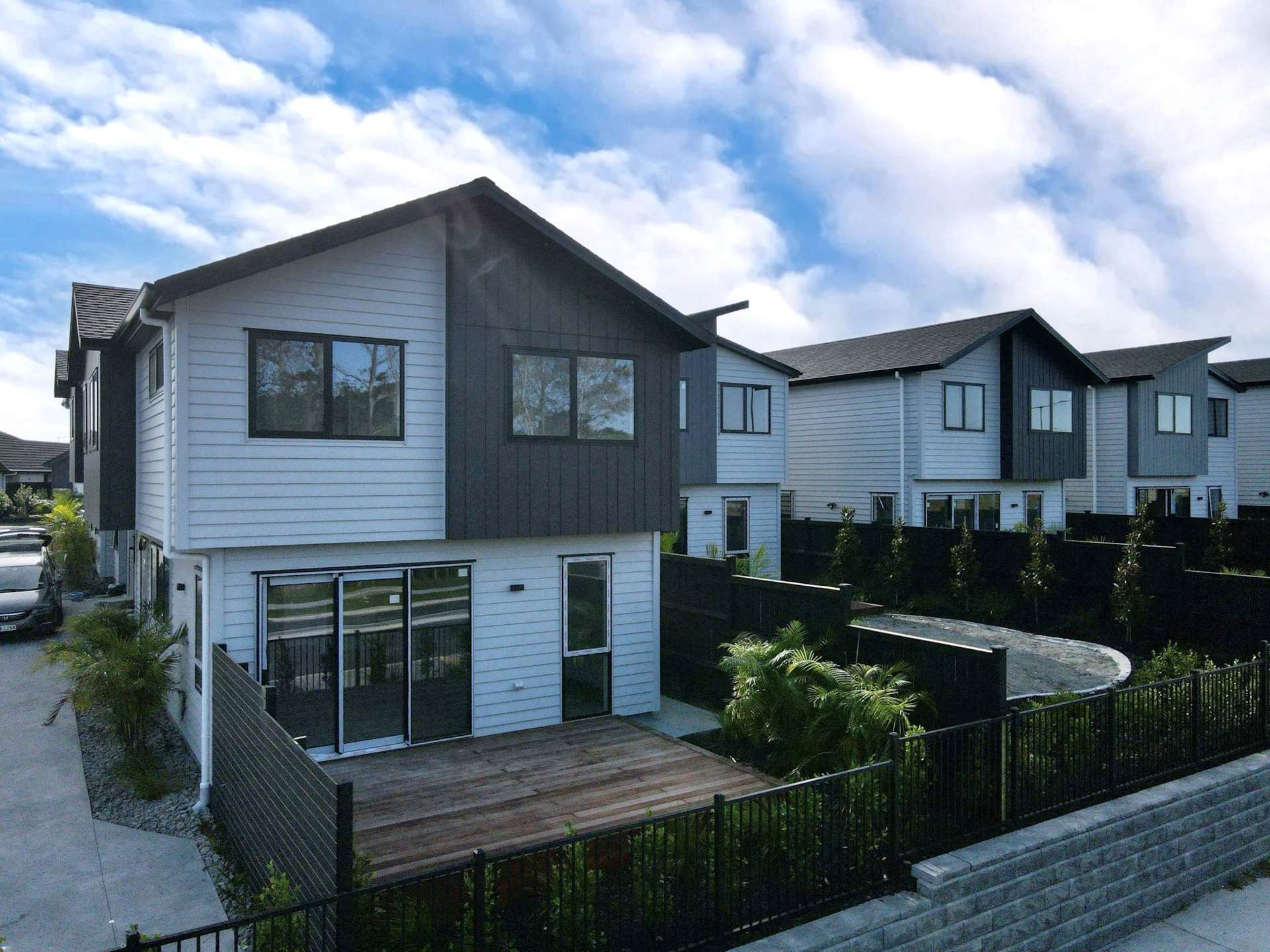 80F Tukutata Crescent Milldale_0