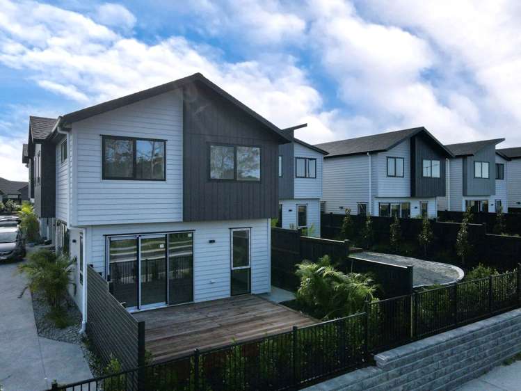 80F Tukutata Crescent_0