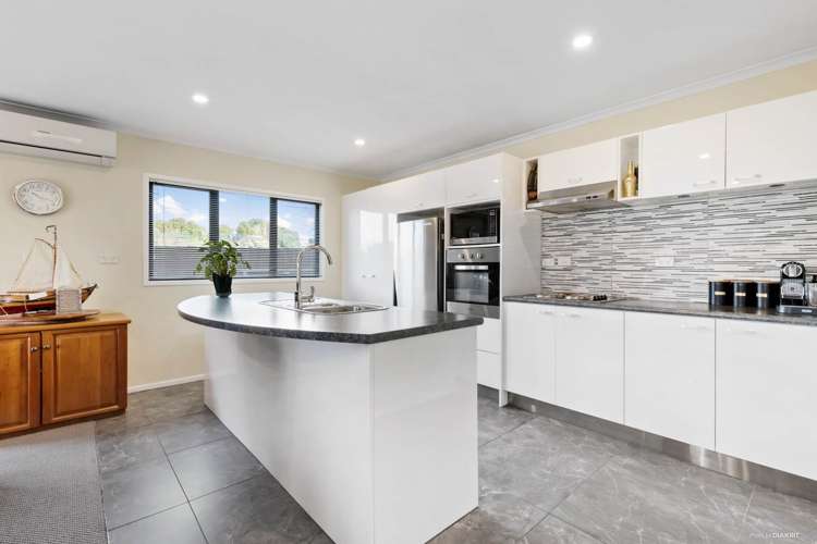 21 Whitbourne Heights Manurewa_7