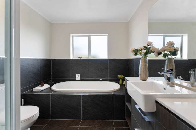 35 Mackay Drive Greenhithe_14